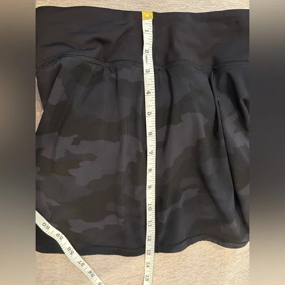 lululemon athletica Black Camo Skort-size 6 regular - Picture 8 of 14